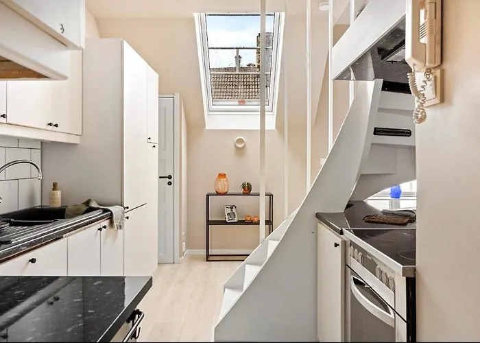 Koselig Bygårdsleilighet I Sentrum Leilighet *